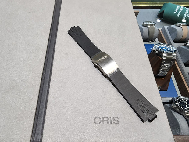 Oris Black Rubber Strap with Titanium Buckle for 47mm Divers Titan Chrono